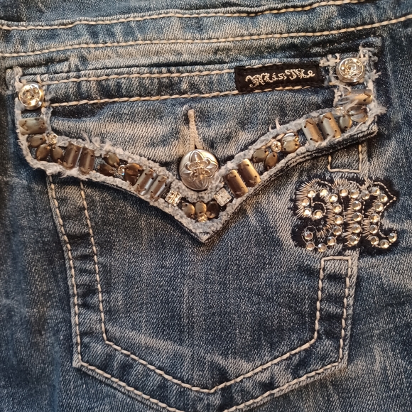 Miss Me Dark Blue Distressed Cuffed Easy Shorts Women's Waist 29 - Picture 8 of 12